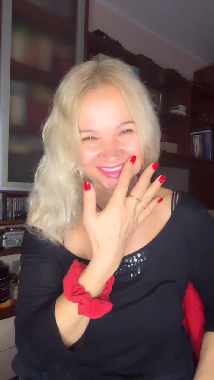 Profile Image for 🫅 ♛𝕼uee𝖓777♛ ᴺᵛ