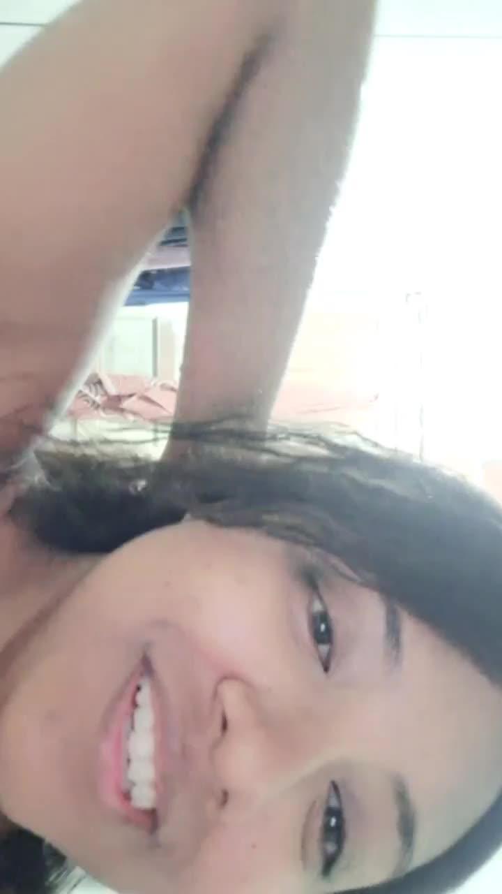 Profile Image for Olivia Tell