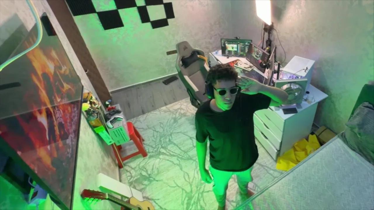Stream Thumbnail
